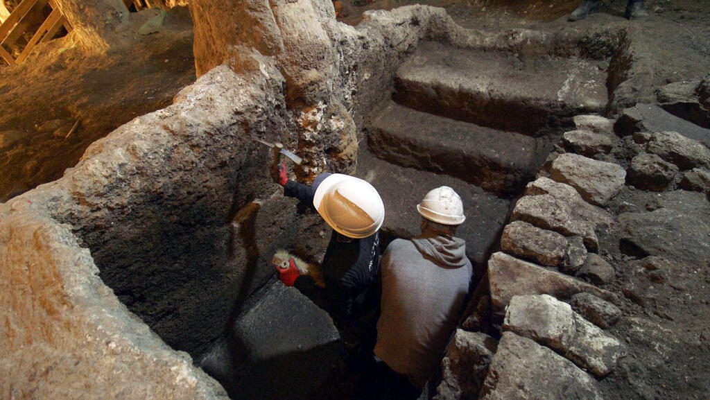 עבודת חשיפת המקווה