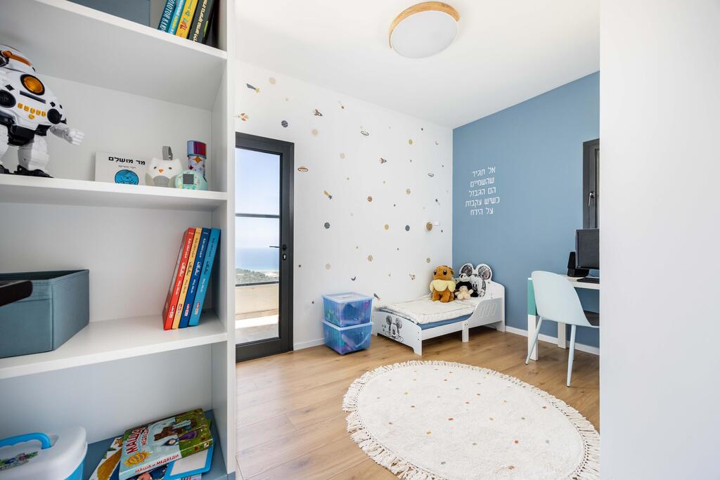 Mostly furnished with IKEA pieces (Photo: Orit Arnon) חדר ילדים מאיקאה, עיצוב: טניה אלפרין