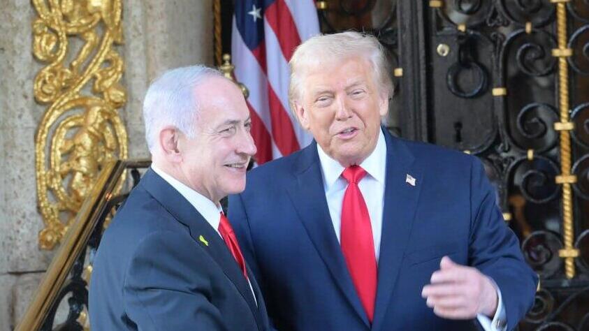 Биньямин Нетаниягу и Дональд Трамп (Фото: Амос Бен-Гершом / ЛААМ) רה"מ בנימין נתניהו ונשיא ארה"ב דונלד טראמפ בפגישתם במאר-א-לאגו