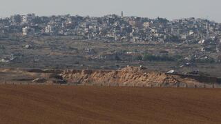 800 מ' מהגדר: מנהרה גדולה נחשפה בעקבות הסערה