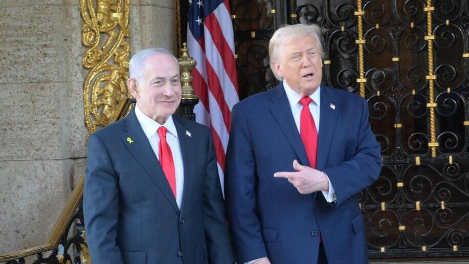 רה"מ בנימין נתניהו ונשיא ארה"ב דונלד טראמפ בפגישתם במאר-א-לאגו