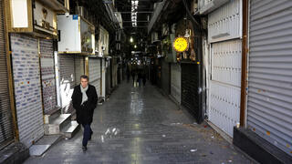 רעב וייאוש בשידור חי: איראן בוערת ברשת