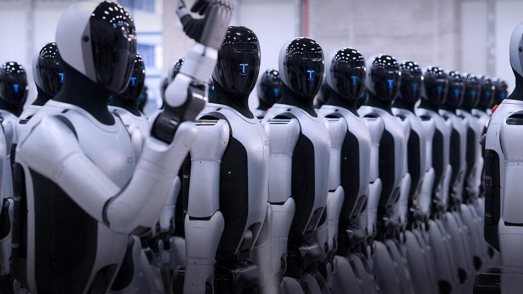 צבא הרובוטים של חברת UBTech 