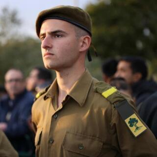 סמל רועי פרי ז"ל, חלל צה"ל - משפחתו הוציאה יין לזכרו 