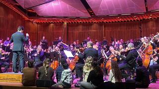 מתוך הקונצרט ״צ׳ייקובסקי בקטנה״ בביצוע הפילהרמונית הישראלית