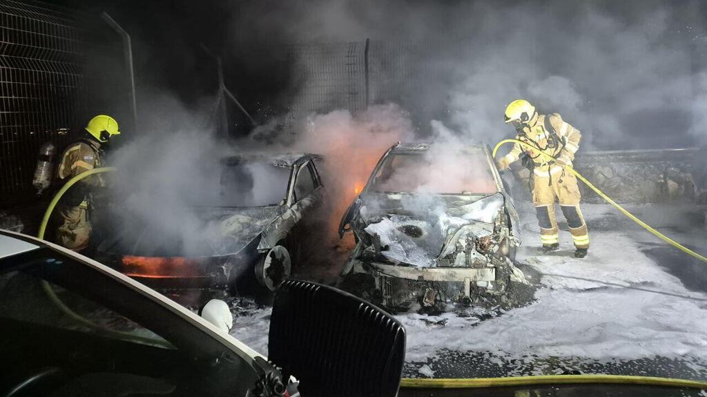 חמישה רכבים עלו באש בישוב להבים