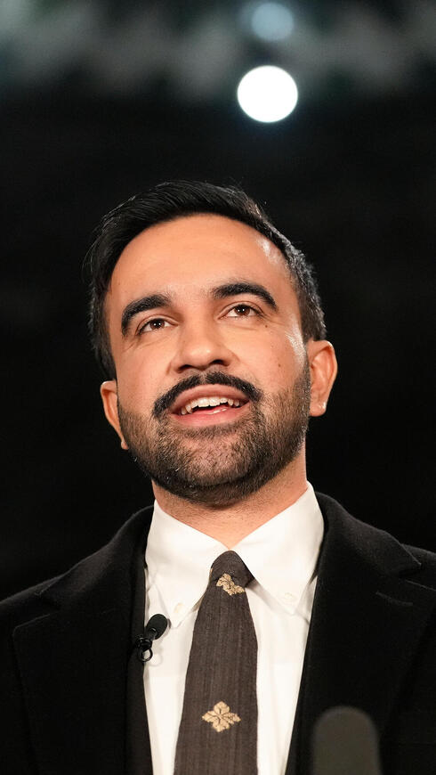 ראש העיר ניו יורק זוהראן ממדאני נשבע אמונים בטקס פרטי בתחנת רכבת נטושה בעיר  