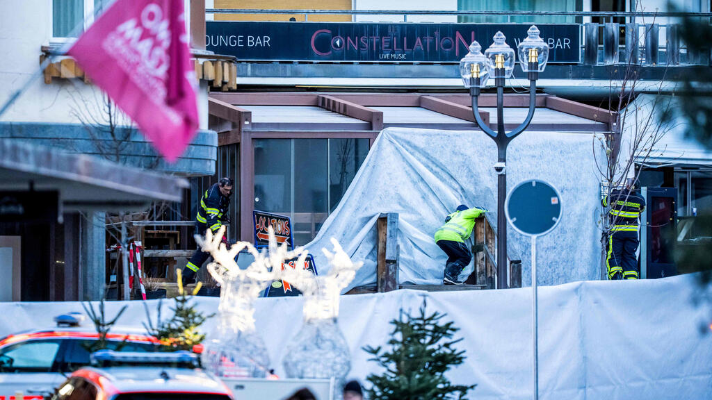 זירת פיצוץ בבר ב קראנס-מונטנה שווייץ עיירת סקי ב האלפים השווייצריים