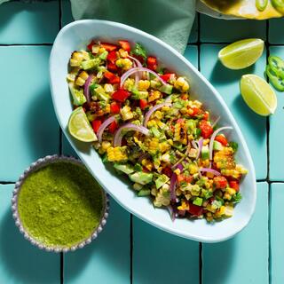 סלט תירס ואבוקדו ברוטב כוסברה