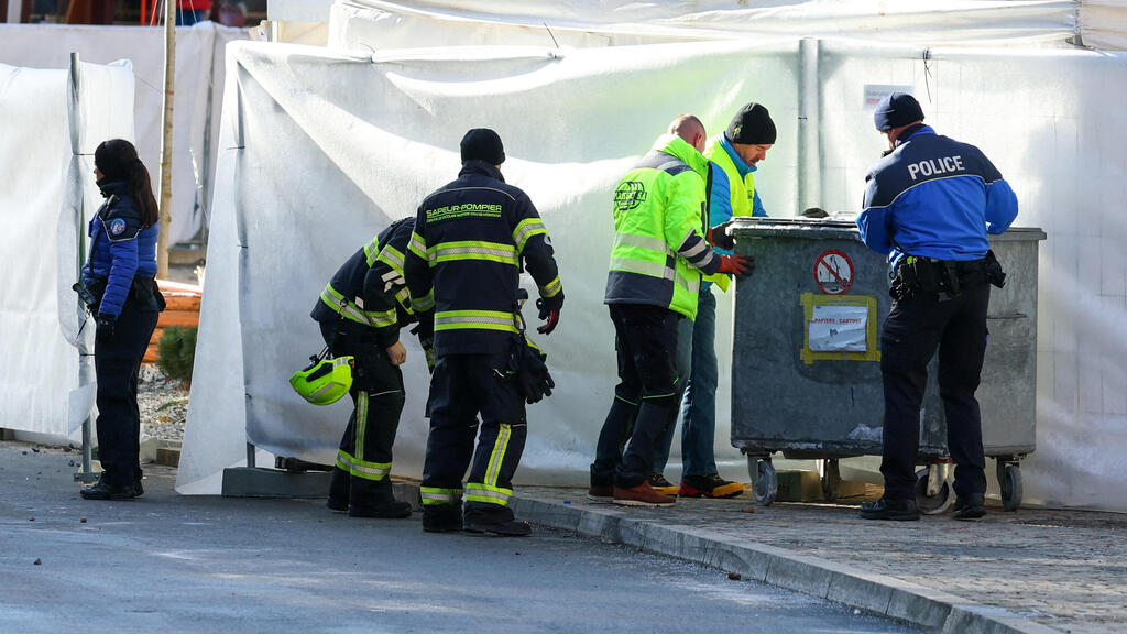 Photo: Denis Balibouse/ Reuters זירת פיצוץ בבר ב קראנס-מונטנה שווייץ עיירת סקי ב האלפים השווייצריים