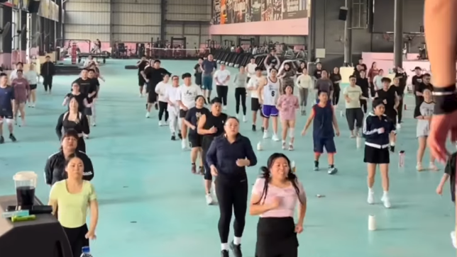 הצצה ל"בית כלא לשמנים" בסין