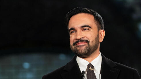 ראש העיר ניו יורק זוהראן ממדאני נשבע אמונים בטקס פרטי בתחנת רכבת נטושה בעיר  