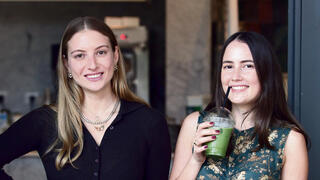 מיה ודניאלה. מובילות מהפכת המאצ'ה בארץ | צילום: ריאן פרויס