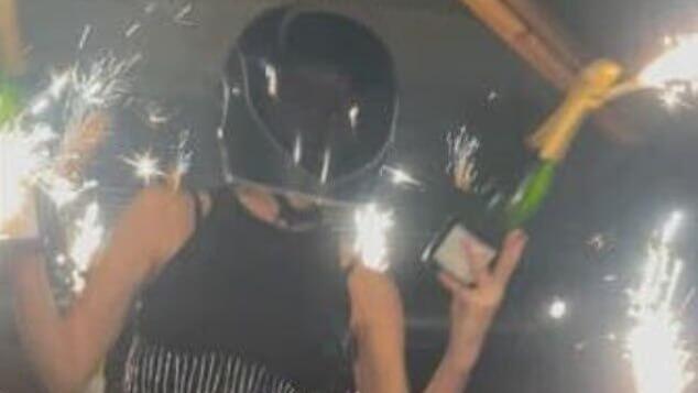 המסיבה באתר הסקי בשווייץ לפני האסון