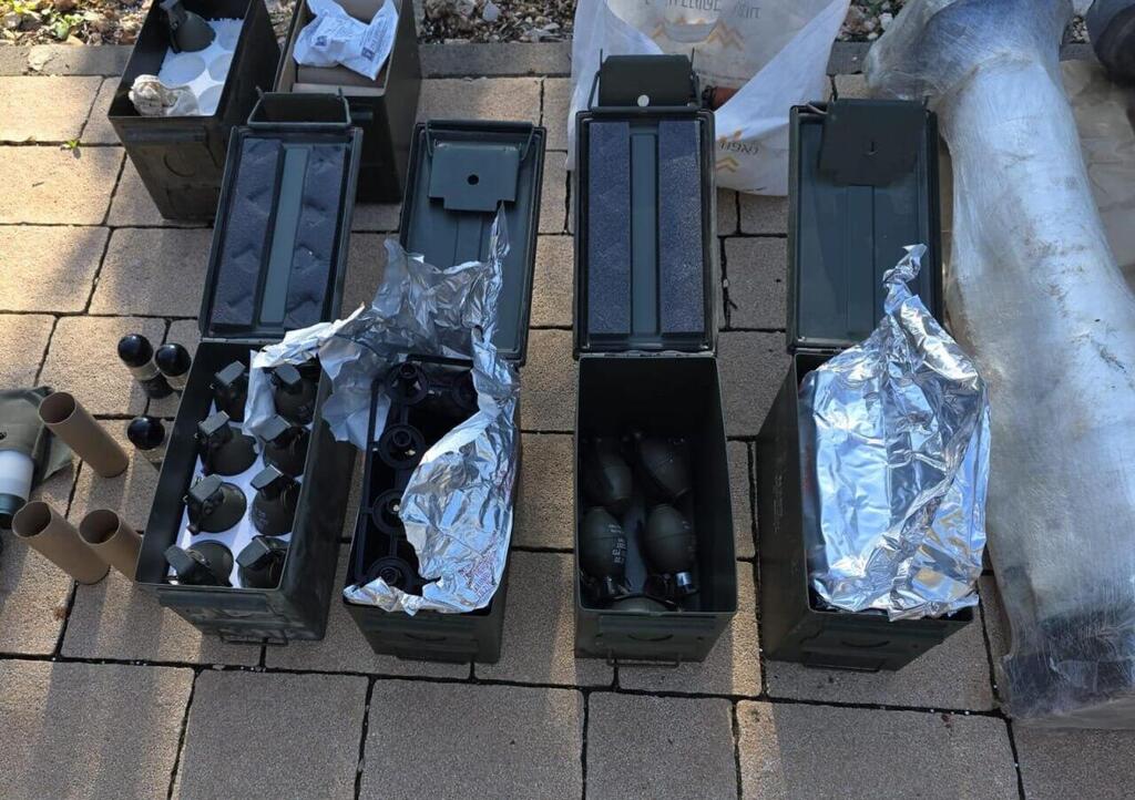 אמצעי הלחימה שאותרו ברכב בראש פינה