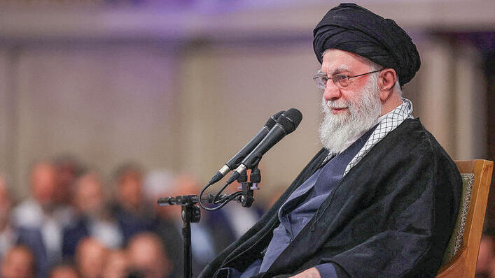 מנהיג איראן, עלי חמינאי, נואם בסוף השבוע