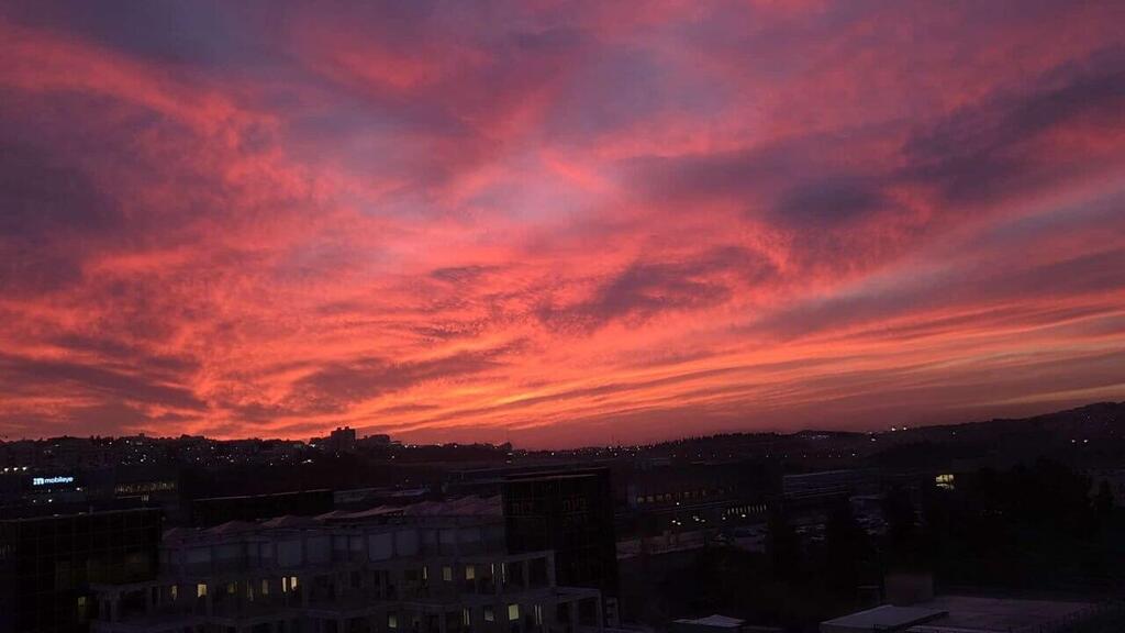 Red skies over Jerusalem (Photo: Section 27A of the Copyright Law) שקיעה אדומה בירושלים