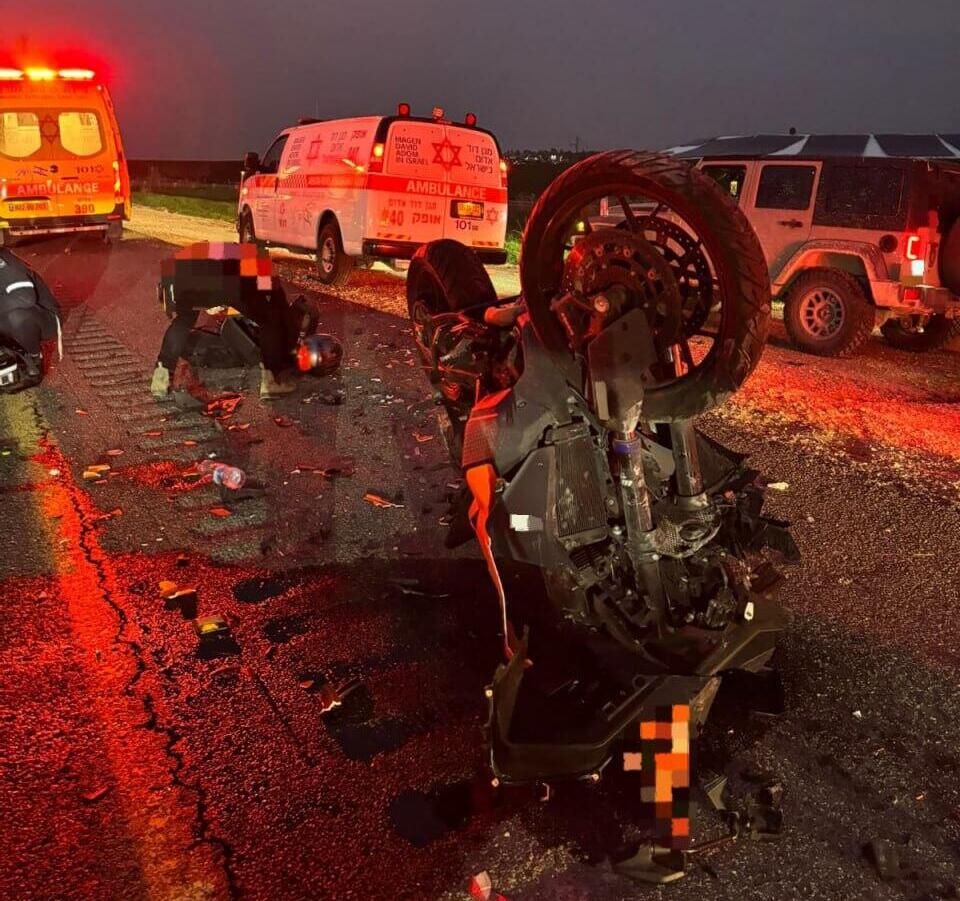 The accident on Highway 6 (Photo: Magen David Adom) זירת התאונה בכביש 6