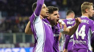 מנור סולומון בטירוף עם חבריו