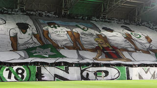 דגל הפריסה של אוהדי מכבי חיפה 