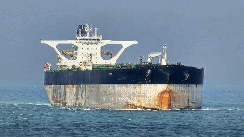 מכלית נפט מרינרה לשעבר בלה 1 החלה להניף דגל רוסיה ארה"ב השתלטה עליה