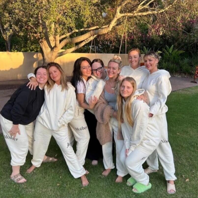 אשלי טיסדייל מייגן טריינור מנדי מור הילארי דאף