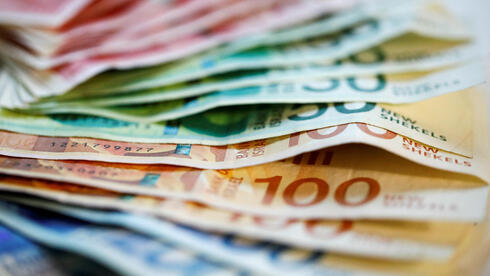 שטרות כסף, אילוסטרציה