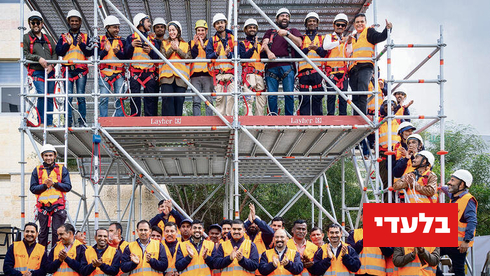 בענף חסרים 37 אלף עובדים. פועלי בניין שהגיעו לארץ מהודו