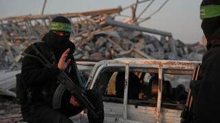 חיפושים אחר החטוף רן גואילי בשכונת זייתון בעזה