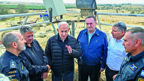 בנימין נתניהו, ישראל כ"ץ, איתמר בן גביר, דוד זיני ודניאל לוי בסיור בנגב