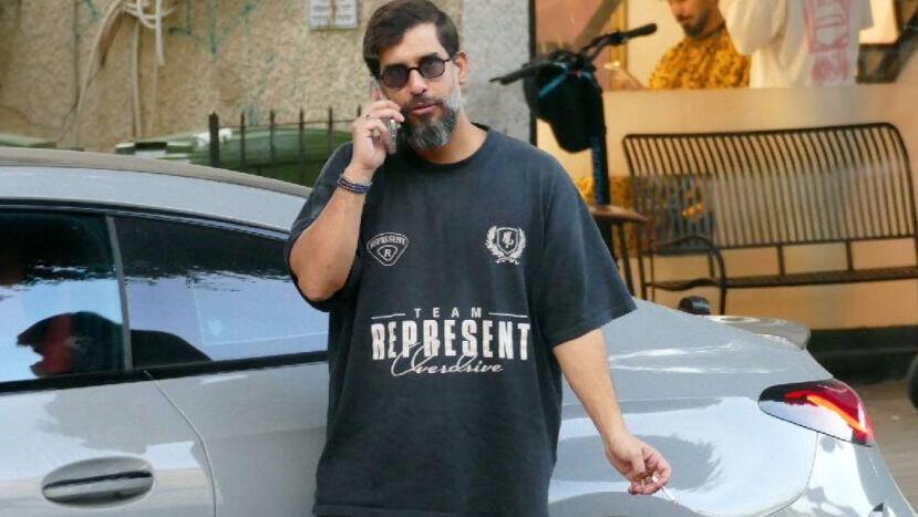 עם סיגריה ביד וים סטייל