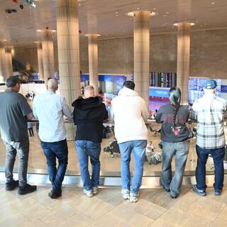 מגזין סופ"ש: ההברחות דרך נתב"ג