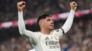 פדריקו ואלוורדה בעננים