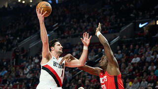 אבדיה מול קלינט קפלה