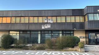 ג'וליאנו קסטרנצה איש עסקים איטלקי שנשוי לישראלית סובל בימים האחרונים מ ונדליזם אנטישמי של מפגינים פרו פלסטינים