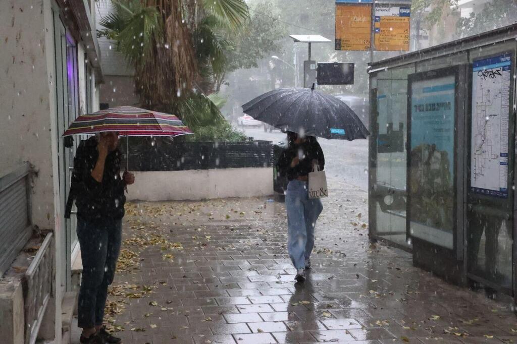 Tel Aviv (Photo: Moti Kimchi) מזג אוויר סוער תל-אביב