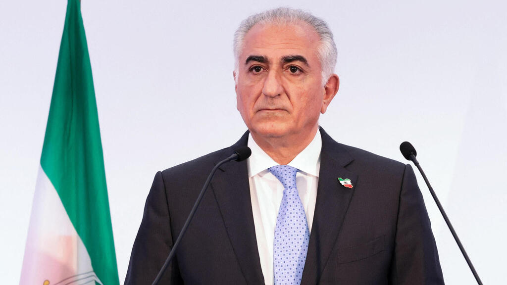 Reza Pahlavi (Photo: JOEL SAGET / AFP) הנסיך רזא פהלווי, יורש העצר הגולה ובנו של השאה שהודח