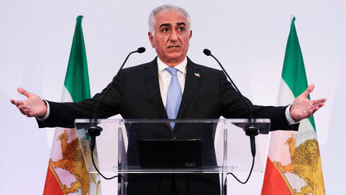 הנסיך רזא פהלווי, יורש העצר הגולה ובנו של השאה שהודח