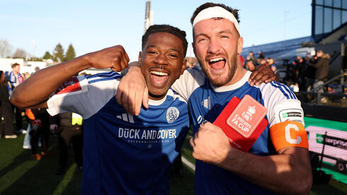 פול דוסון ואייזק באקלי-ריקטס