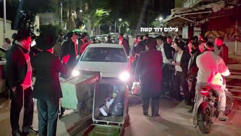 הפגנה ואלימות של חרדים קיצונים מחוץ לכנס של חטיבת החשמונאים