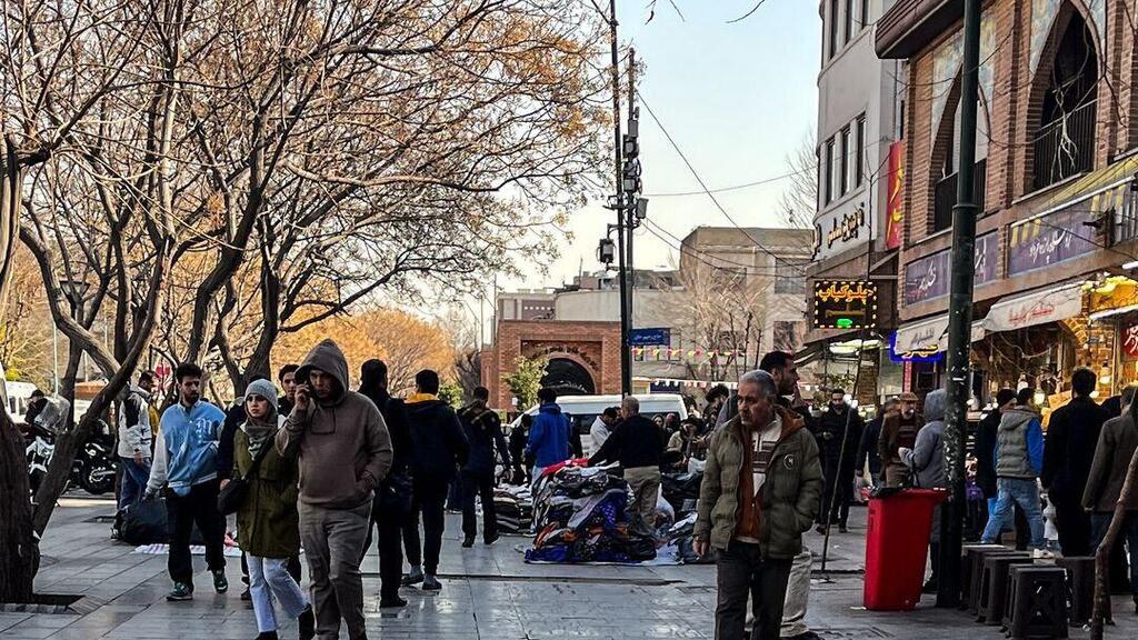 שגרה כביכול בשוק של טהרן כפי שפורסם בסוכנות הידיעות "פארס" המזוהה עם המשטר האיראני