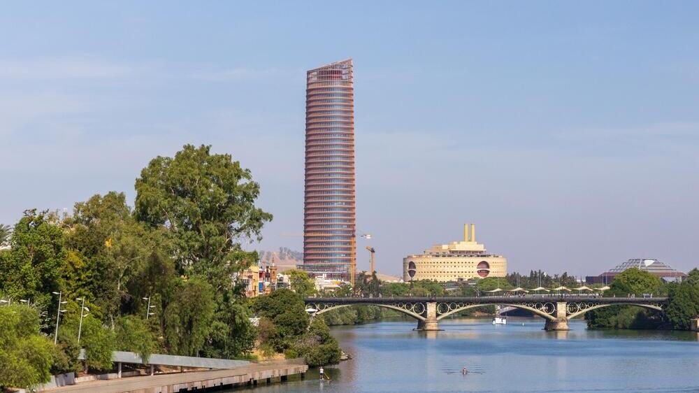 Башня Torre Sevilla 