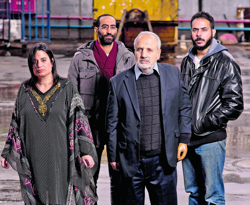 מימים לשמאל: רועי חסן, ארז ביטון, שלומי חתוכה וקציעה עלון