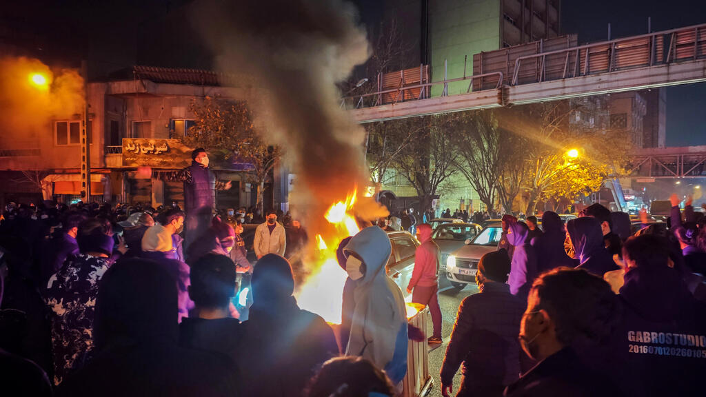 מחאה מחאות הפגנה הפגנות איראן טהרן 8 בינואר