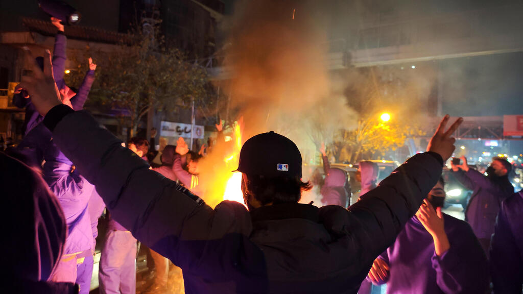 Photo: Anonymous/Getty Images מחאה מחאות הפגנה הפגנות איראן טהרן 8 בינואר