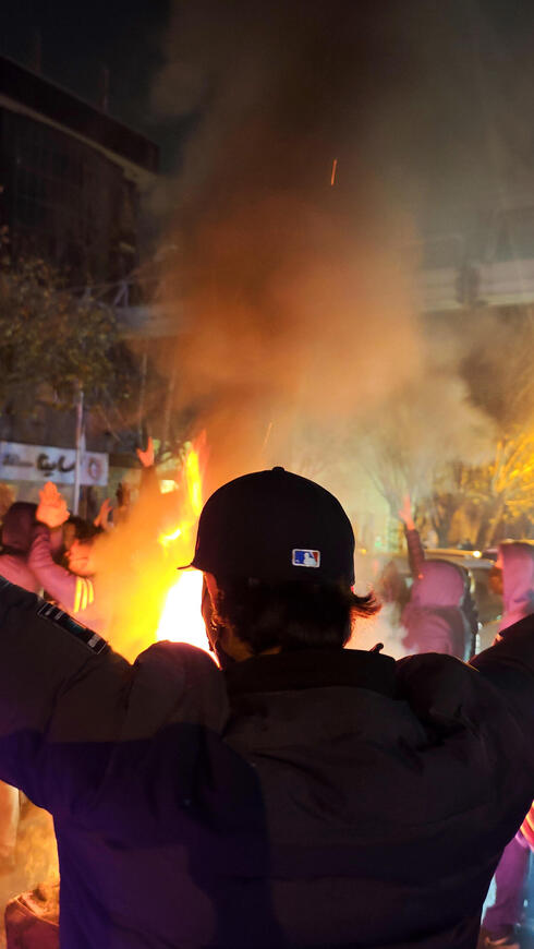 מחאה מחאות הפגנה הפגנות איראן טהרן 8 בינואר