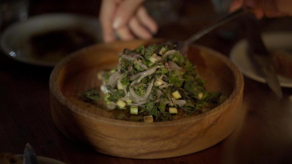Zaatar salad (Photo: Tom Gat) סלט זעתר