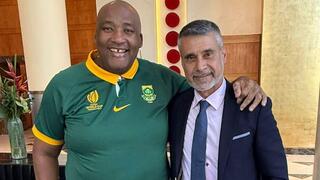 מימין: השגריר דוד סרנגה ושר התרבות גייטון מקנזי