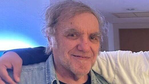 דוד פז עם בני משפחתו