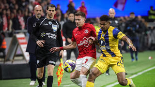 וארלה מול קורין